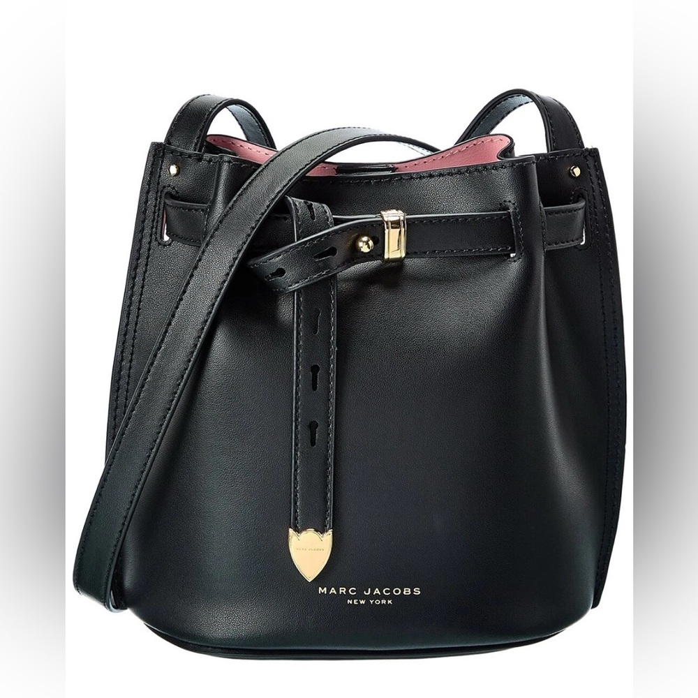 🔥🔥 Marc Jacobs Logo Bucket Crossbody Bag (Like New) Paid $395🔥🔥